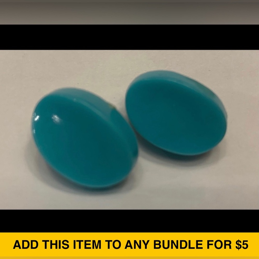 #J1006 - VTG Clip-On Oval Aqua Blue Minimalist Chunky Earrings